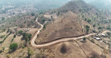 पहाड़ों के बीच बसा  चाऊरडोंगरी अब बारहमासी सड़क से जुड़ा