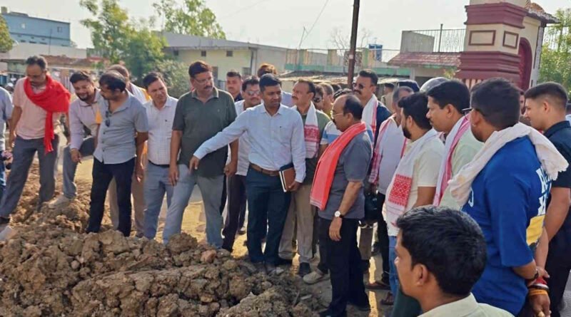 स्कूटी पर औचक निरीक्षण करने निकले डिप्टी सीएम साव