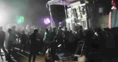 मोहर्रम जुलूस में बड़ा हादसा, हाईटेंशन लाइन की चपेट में आने से 3 की मौत