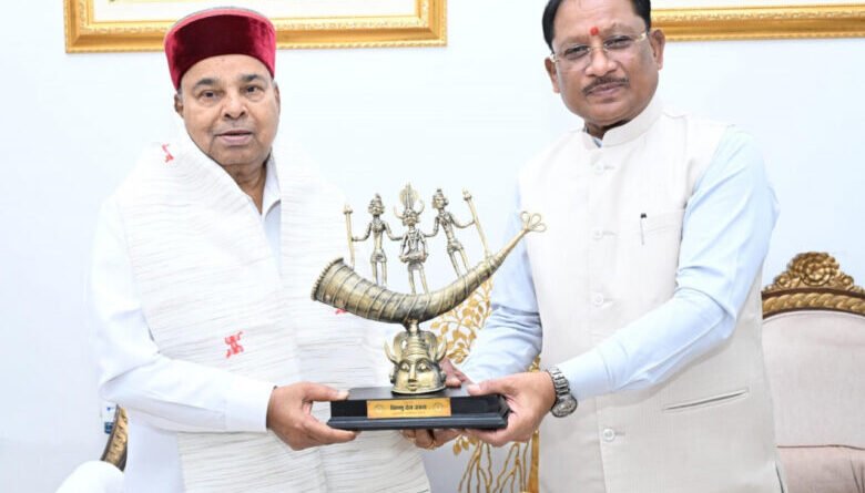 मुख्यमंत्री साय से कर्नाटक के राज्यपाल थावरचंद गहलोत ने की सौजन्य भेंट