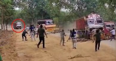 मासूम को कुचलकर दो बार बैरिकेड तोड़कर भागा ट्रक ड्राइवर