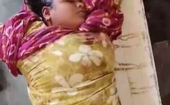 दिन दहाड़े युवती को बाइक सवार दो नकाबपोश ने गोली मारी