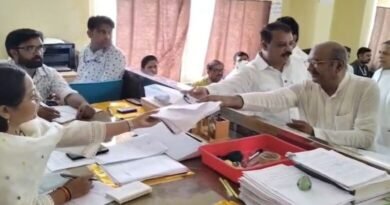 नामांकन के आखिरी दिन कांग्रेस का बड़ा दांव, घनश्याम सिंह के साथ जुटे पार्टी के दिग्गज नेता