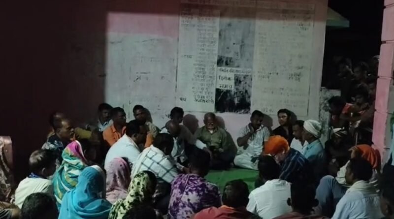 धर्मान्तरित व्यक्ति के अंतिम संस्कार को लेकर गांव में तनाव, कलेक्टर-एसपी को ज्ञापन