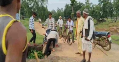 सिंगरौली, निर्माण कार्य में भ्रष्टाचार का आरोप पुल ढहा