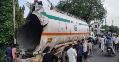 मुंबई-आगरा हाईवे पर टैंकर ब्लास्ट में चालक की मौत दूसरा गंभीर