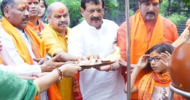 अमित चिमनानी के नेतृत्व में निकली भव्य कावड़ यात्रा,जगह जगह हुआ स्वागत सैकड़ों श्रद्धालुओं ने 7 नदियों के जल से किया महाकाल का अभिषेक